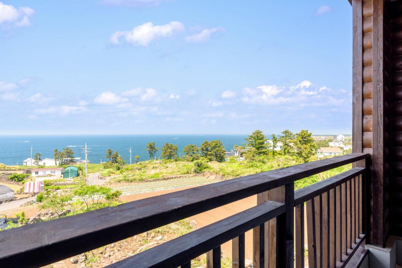 Cadelhas Hotel Jeju Exterior photo