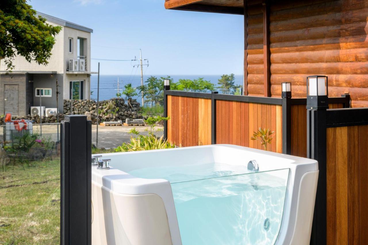 Cadelhas Hotel Jeju Exterior photo